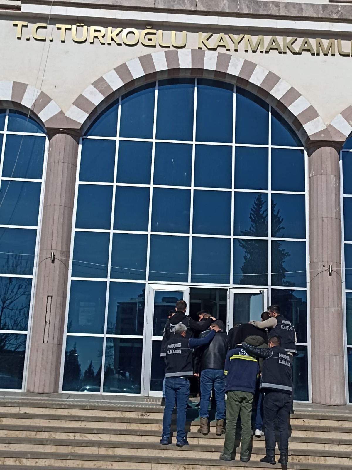 TÜRKOĞLU'NDA UYUŞTURUCU OPERASYONU 