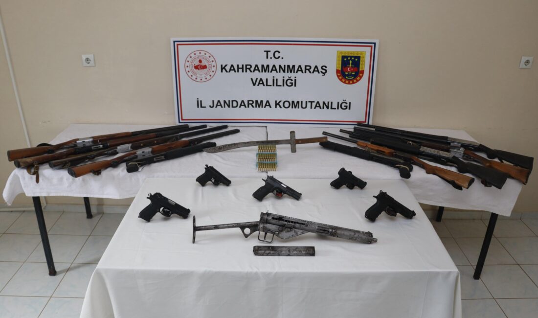 21 ŞÜPHELİNİN İKAMETLERİNDE YAPILAN ARAMADA BİRÇOK MÜHİMMAT ELE GEÇİRİLDİ