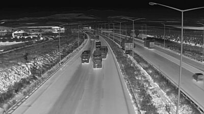 Trafik denetimlerine gündüz ve gece şartlarında devam edileceği vurgulandı.