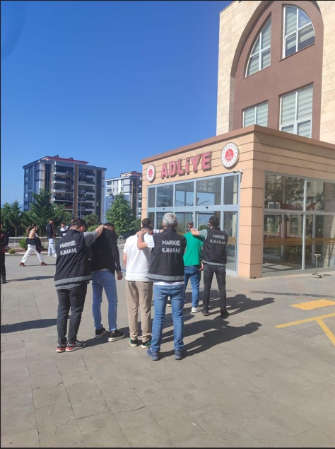 A.H. , İ.A. ve S.A.A. isimli şahıslar 2 kilo 579