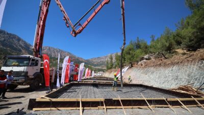 ''Başkan Toptaş: “Şehrimiz üretimiyle de ayağa kalkacak”