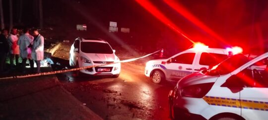Onikişubat ilçesi Şairler Tepesi Sulutarla yol ayrımında polis ekiplerinin saat
